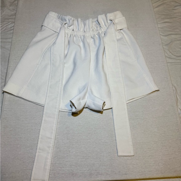 Wilfred Cream High-Waist Tie Shorts - Picture 2 of 5